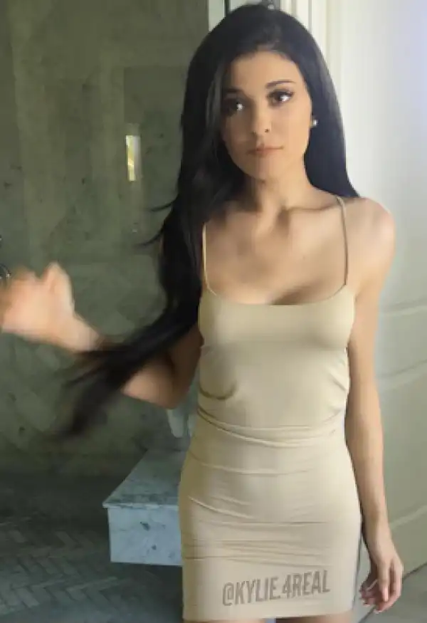 See what they are doing to Kylie Jenner…lol (photos)